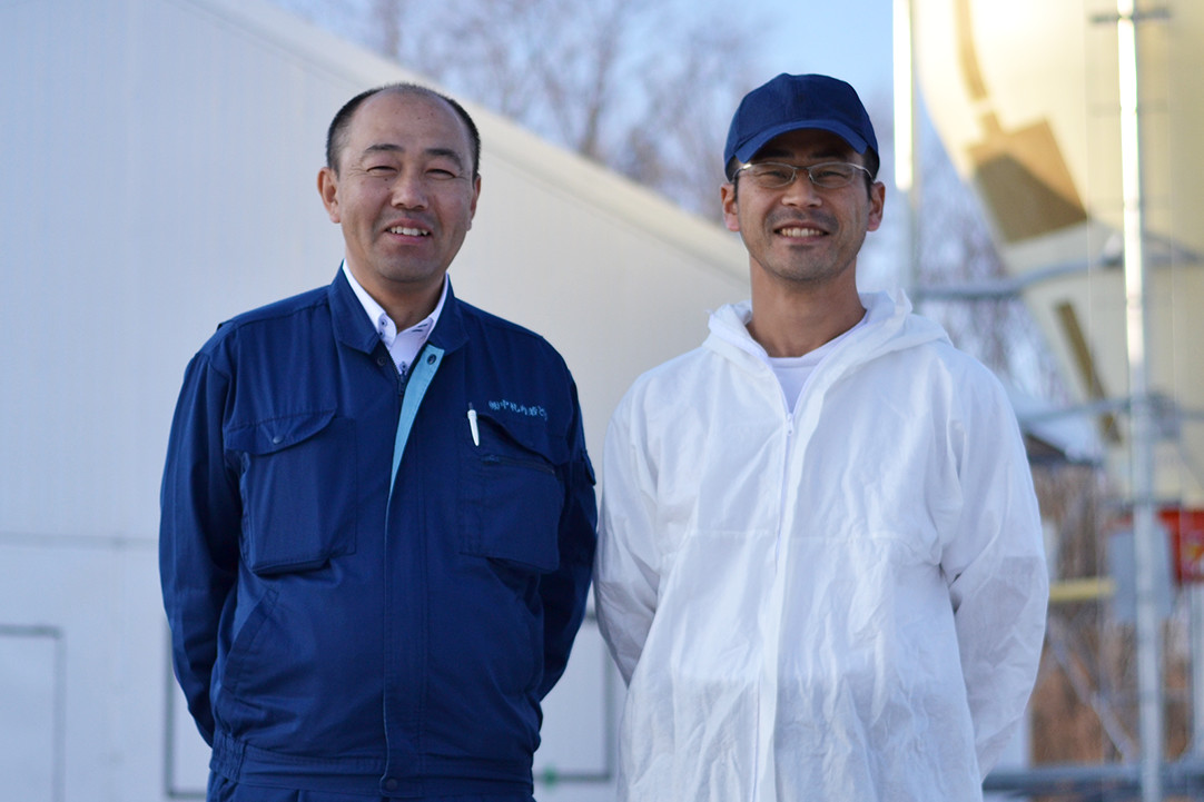 事業管理室の戸水室長(左)と飼育部の林課長